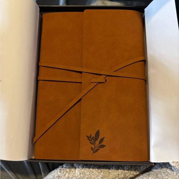 Archer & Olive Gold and Black Journal - Picture 3 of 6